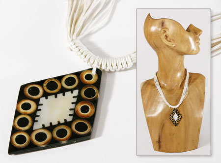 COLLANE CON DISEGNI GEOMETRICI ROMBO MADREPERLA - Image 4