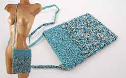 PORTAPASSAPORTO CON PERLINE GRANA DI RISO