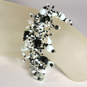 BRACCIALI CORALLO CON PERLE IN VETRO - Image 18