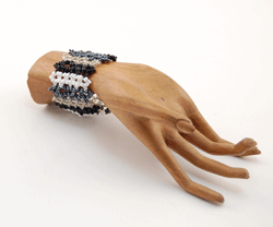 BRACCIALETTI A RETE CON PERLINE STRIPE - Image 14