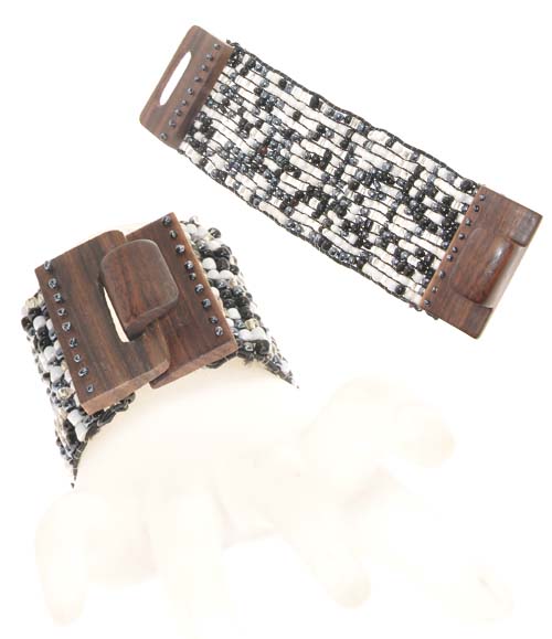 BRACCIALI ELASTICI PERLINE E FIBBIA IN LEGNO - Image 3