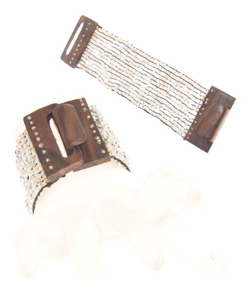 BRACCIALI ELASTICI PERLINE E FIBBIA IN LEGNO - Image 4