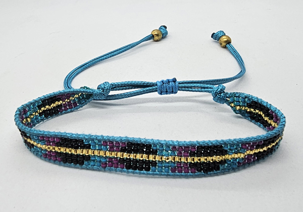 BRACCIALE CON PERLINE GIAPPONESI MATZUNO 15/0 LAVORAZIONE A TELAIO CON CORDINO COREANO, CHIUSURA A MACRAMÉ REGOLABILE (5 ROW) 5 LINE BOLA - Image 10