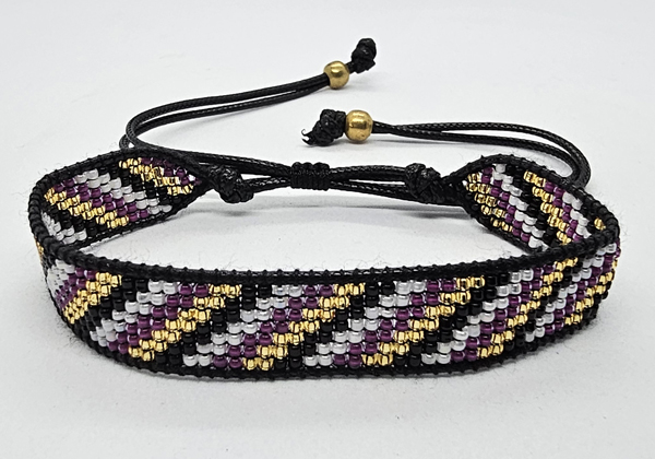 BRACCIALE CON PERLINE GIAPPONESI MATZUNO 15/0 LAVORAZIONE A TELAIO CON CORDINO COREANO, CHIUSURA A MACRAMÉ REGOLABILE (7 ROW) 9 LINEE - Image 4