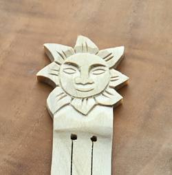 SEGNALIBRI IN LEGNO CHIARO
